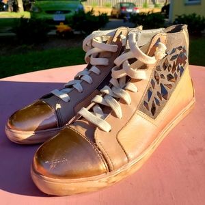 Sam Edelman Women's Fashion Sneakers. Shoe Size 10.5